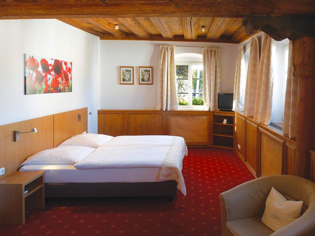 Landgasthof Und Hotel Weisser Lowe Eckental 객실 사진